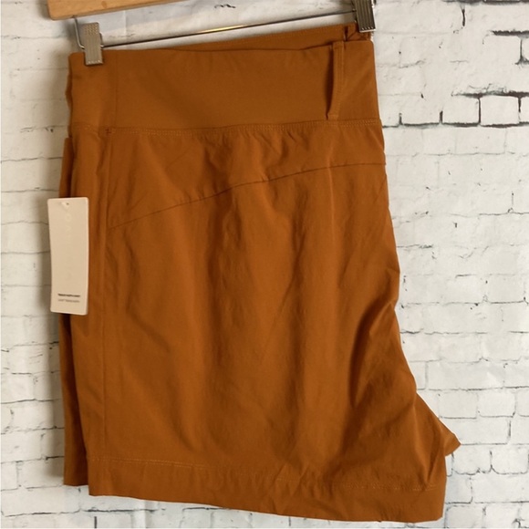 NWT! Athleta Trekkie North Short Burnt Orange Plus Size 26 - Picture 9 of 12